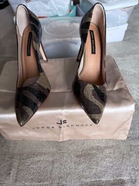 Stunning Jorge Bischoff camouflage pumps